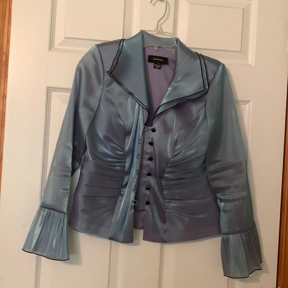 Women’s Blouse - Picture 1 of 3